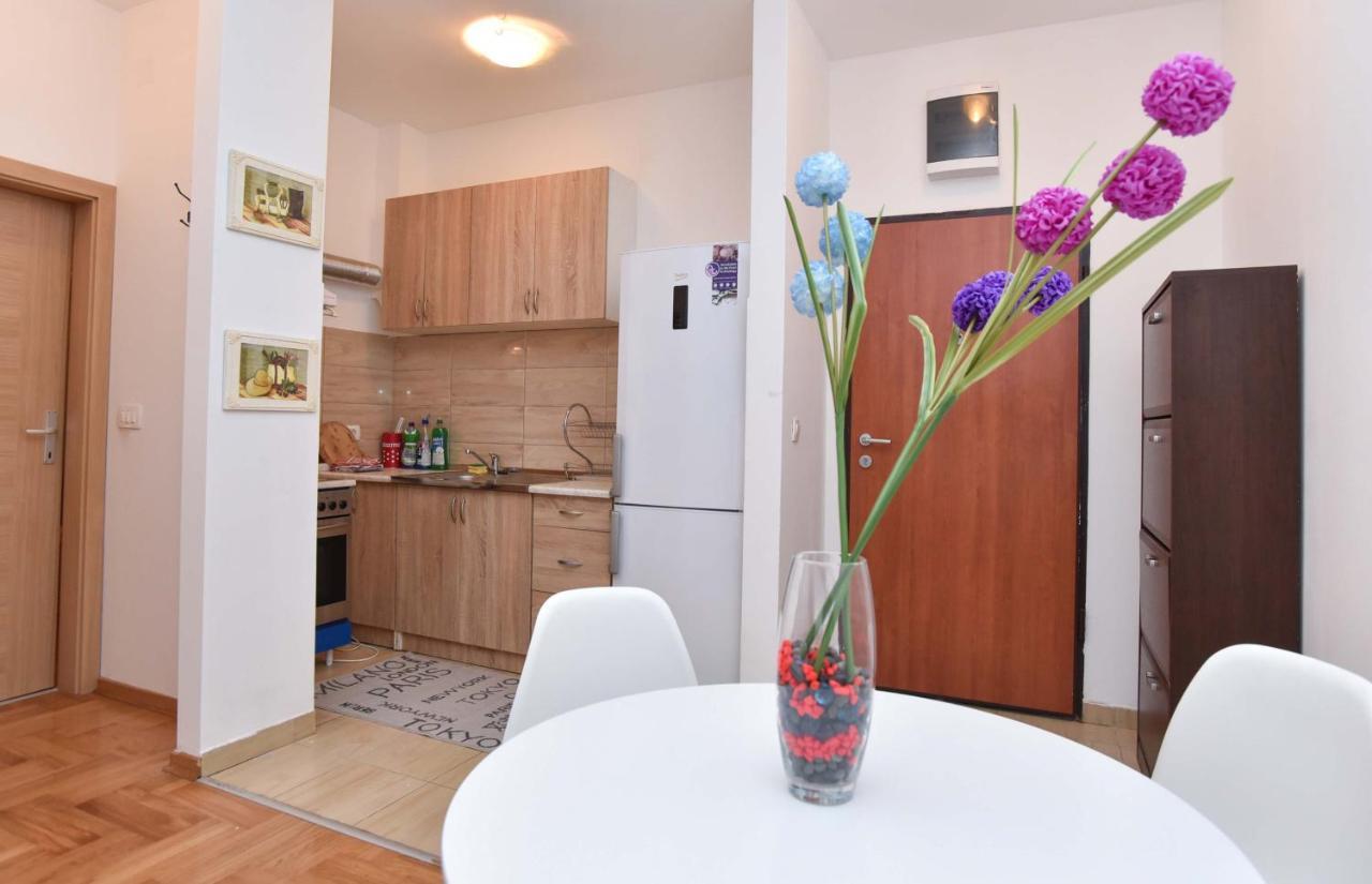 Azzuro Apartment *